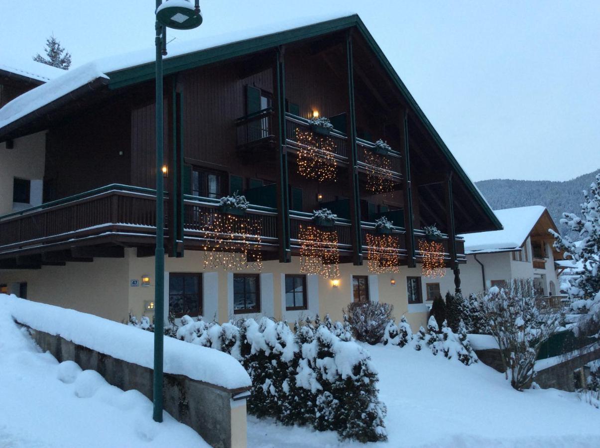 Panorama Garni Ingrid Hotel Dobbiaco Exterior photo